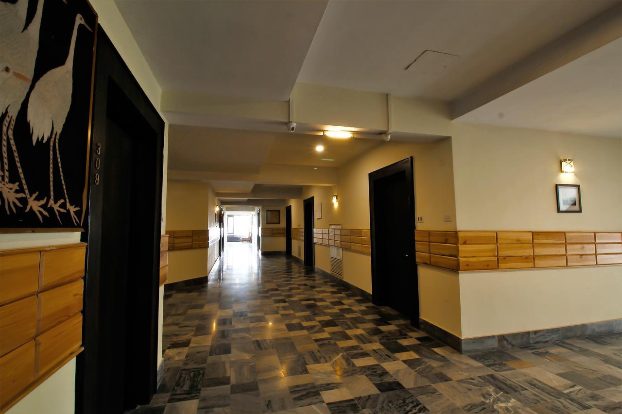 Hotel Welcome At Dal Srinagar (Jammu and Kashmir)