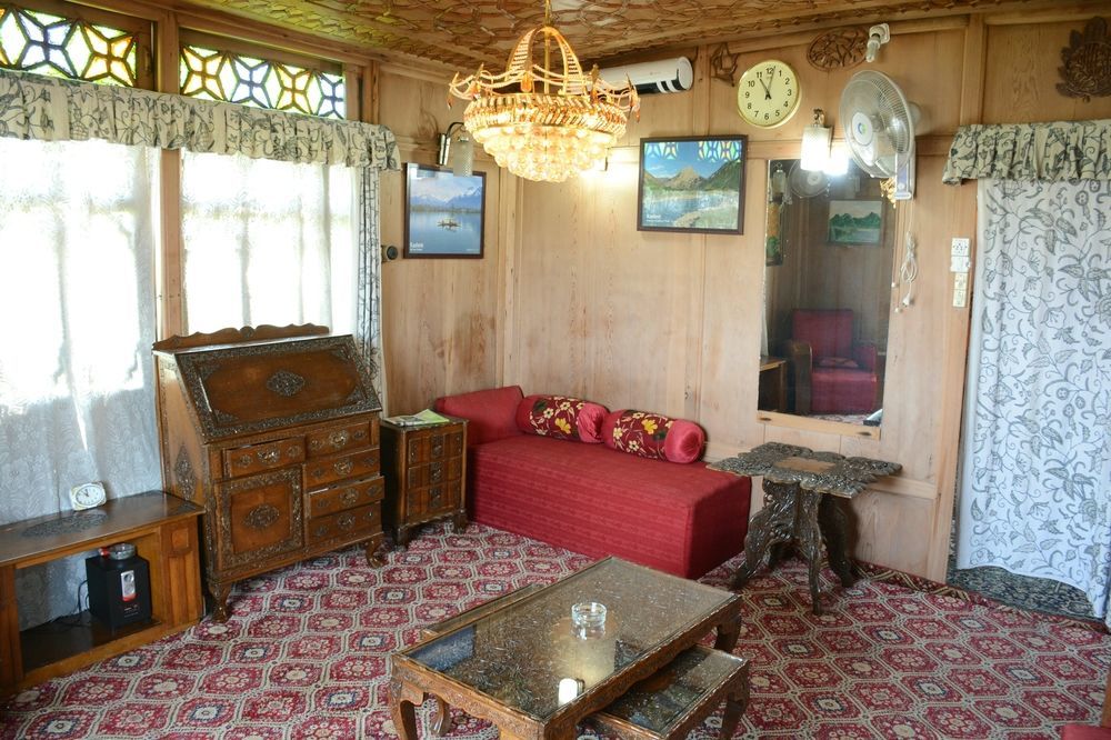 Houseboat Zaindari Palace 4* Srinagar (Jammu and Kashmir)