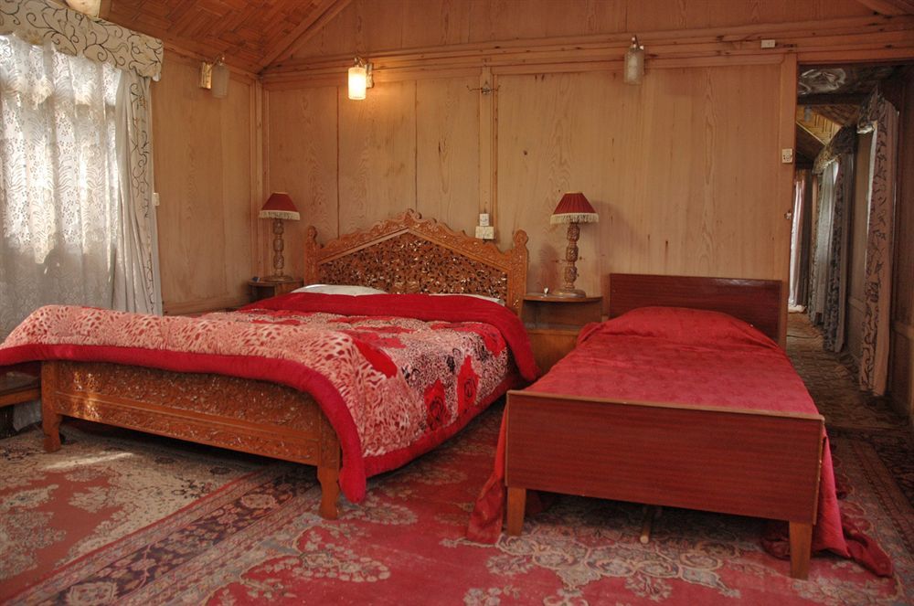 Houseboat Zaindari Palace 4*