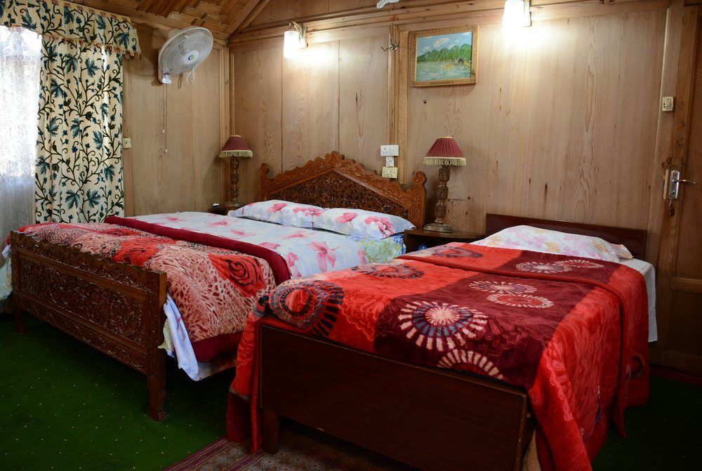 Houseboat Zaindari Palace Hotel Srinagar (Jammu and Kashmir)