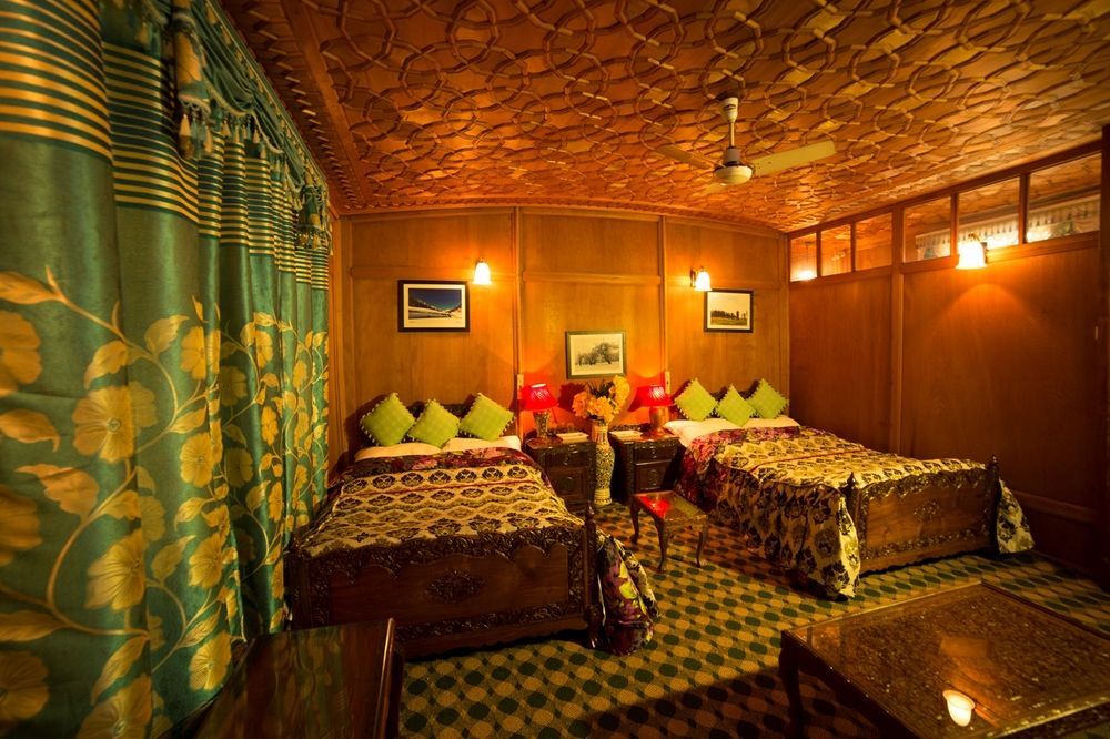 Aziz Group Of Houseboats 4*