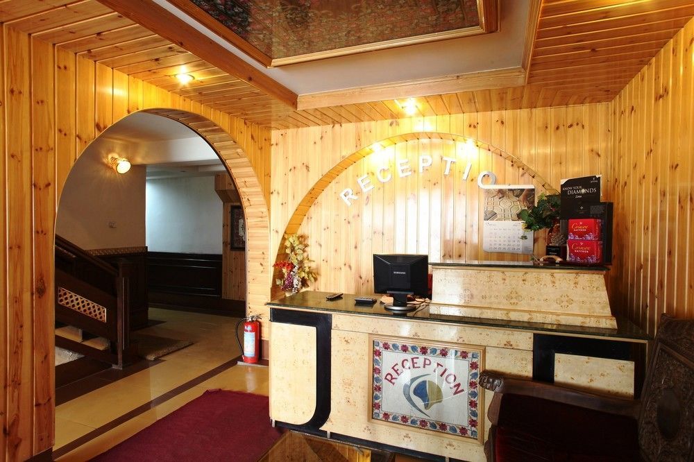 Hotel Sadaf 2*