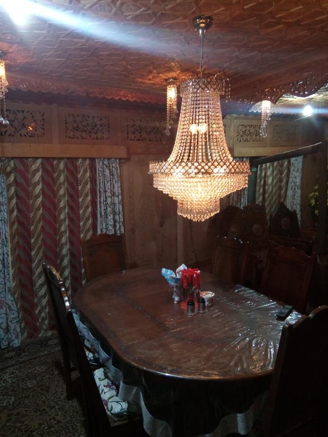 New Bombay Heritage Group Of Houseboats Botel