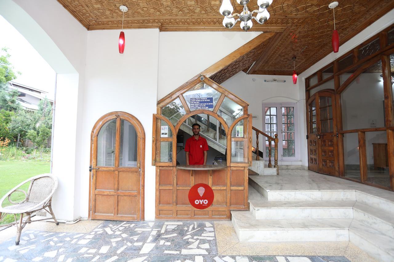 Oyo 5735 Ashai Srinagar (Jammu and Kashmir)