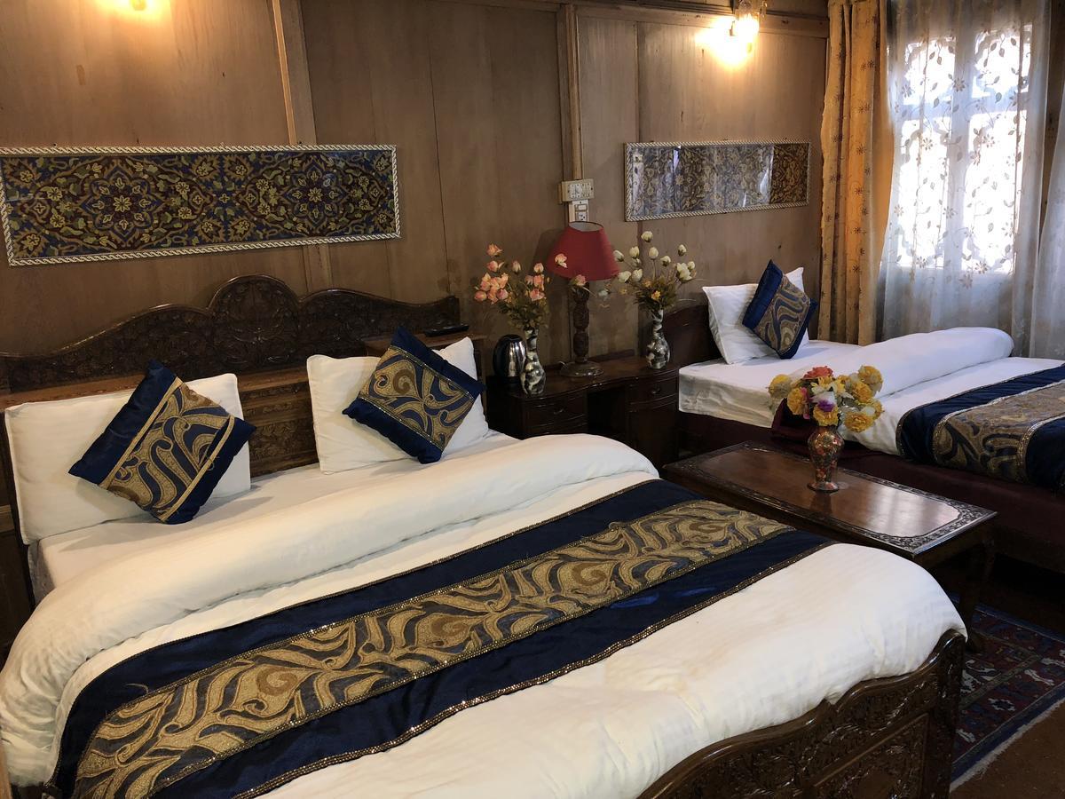 Houseboat Thao Srinagar (Jammu and Kashmir)