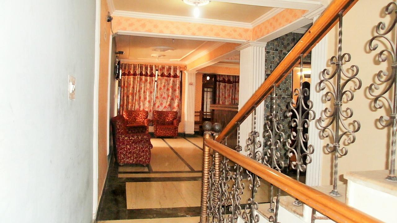 Isfhan Hotel *