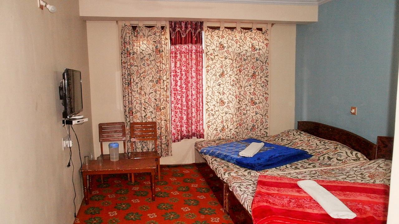 Hotel Isfhan *