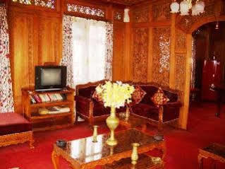 Houseboat Zaindari Palace 4*