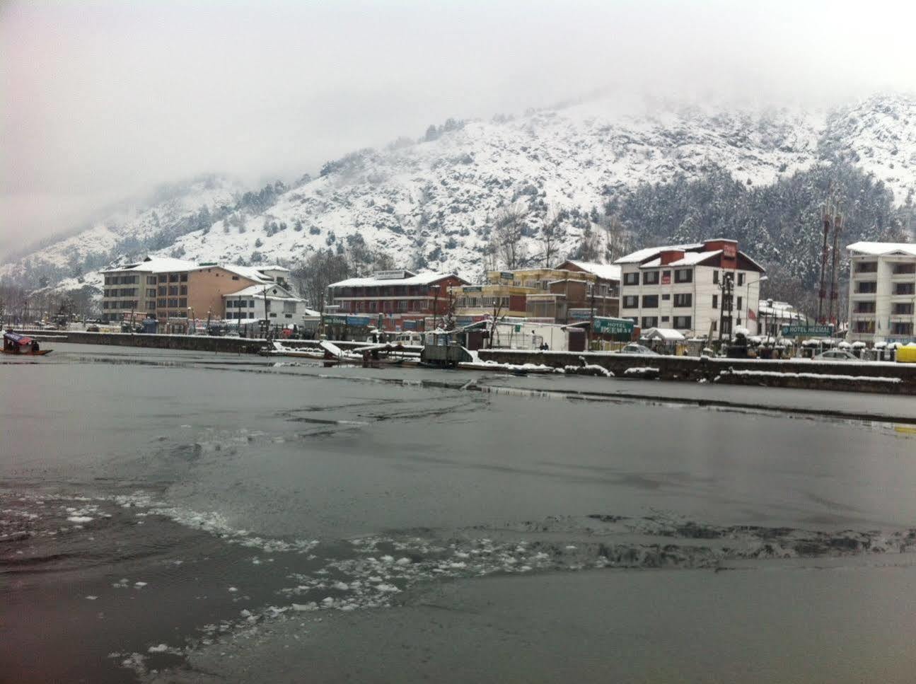 The Heritage Gemini Group Of Houseboat Hotel