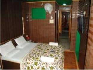 Hotel Zahgeer Continental - Srinagar (Jammu and Kashmir)