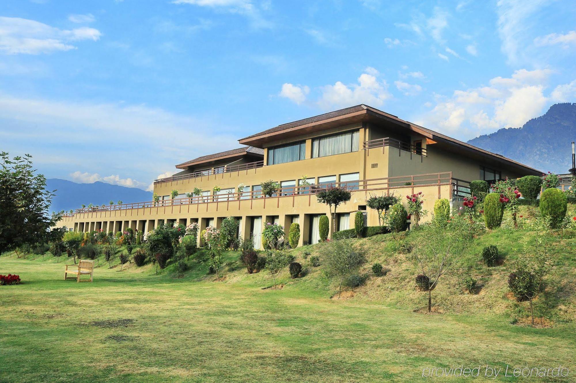 Hotel Taj Dal View Srinagar (Jammu and Kashmir)