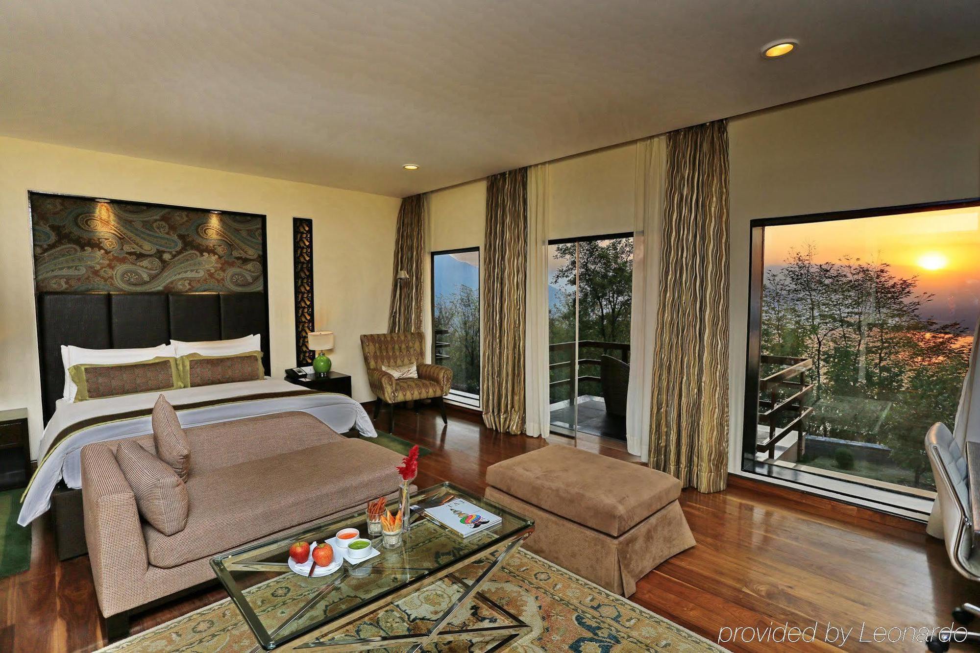 Taj Dal View Srinagar (Jammu and Kashmir)