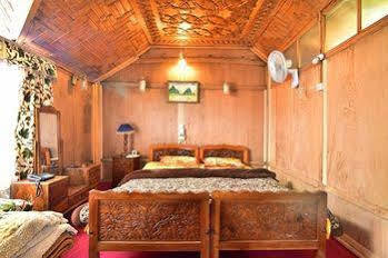 Houseboat Taj Palace Srinagar (Jammu and Kashmir)