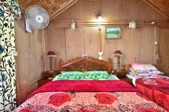 Houseboat Taj Palace Srinagar (Jammu and Kashmir)