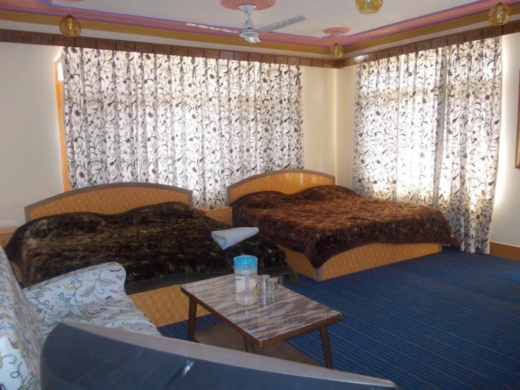 Hotel Grand City Srinagar (Jammu and Kashmir)