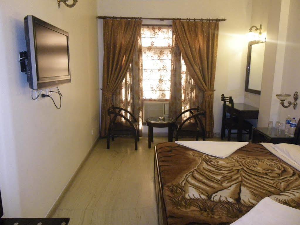 Grand City Hotel 2*