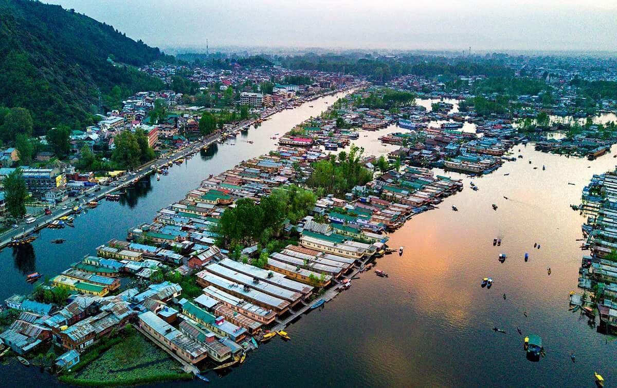 Houseboat New Pride Of Kashmir Hotel