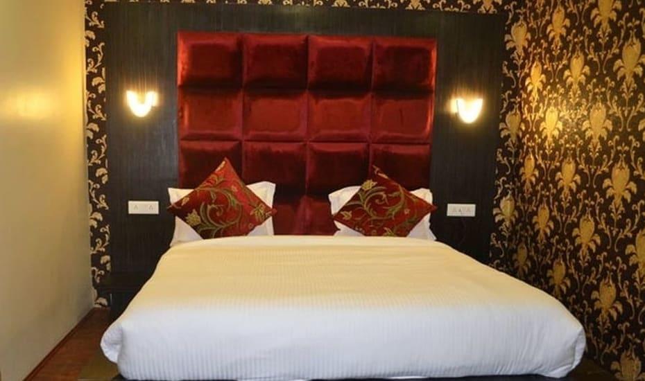 Hotel K2 ,