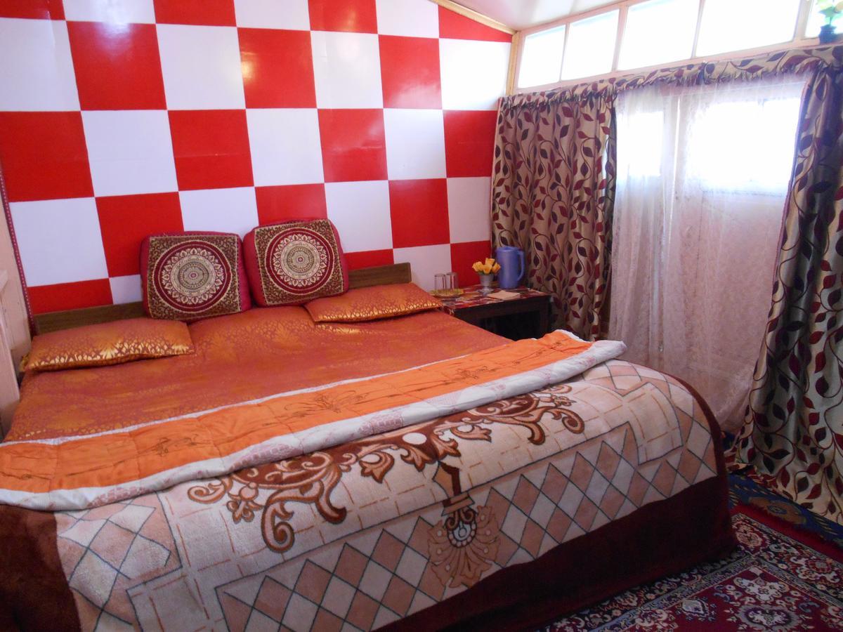 Bed & Breakfast Houseboat Dunhill