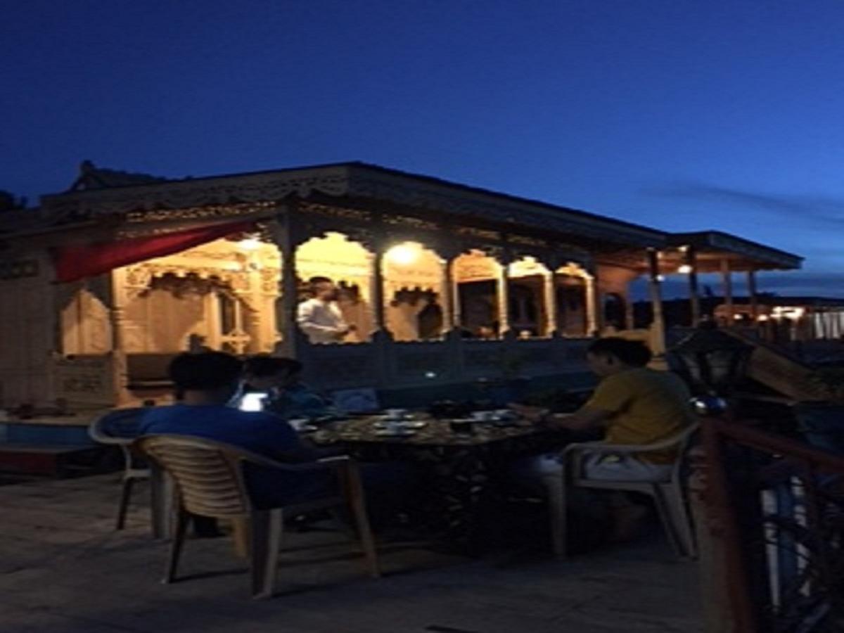 Chicago Group Of Houseboats Botel Srinagar (Jammu and Kashmir)