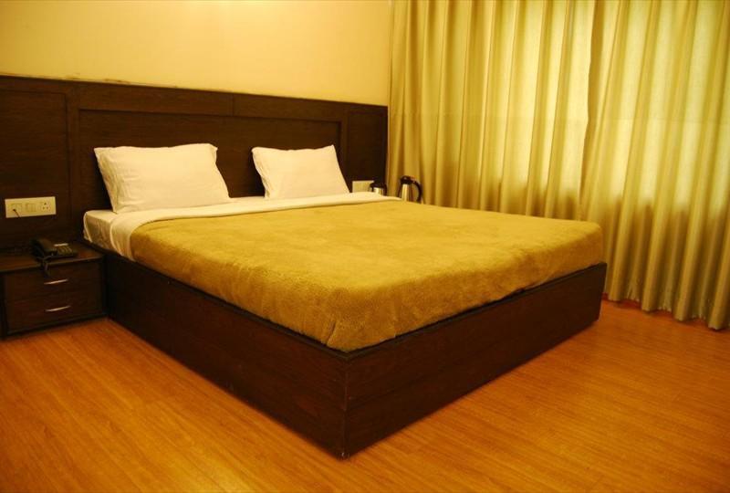 Hotel Grand Mahal 4*