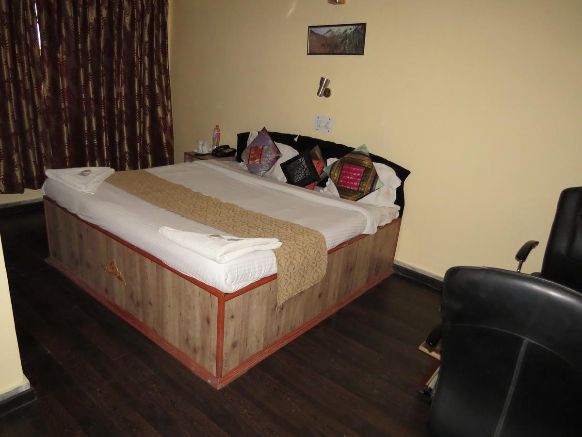 Sterling Hotel