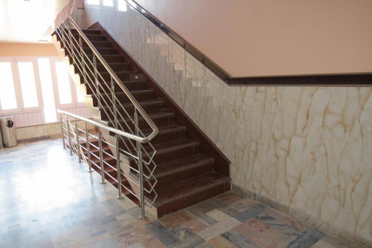 Sterling Hotel 2*