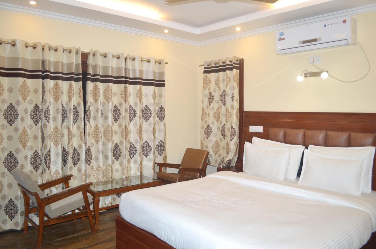 Grand Ms Hotel Srinagar (Jammu and Kashmir)