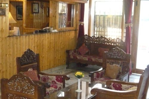 Hotel Akbar 2*