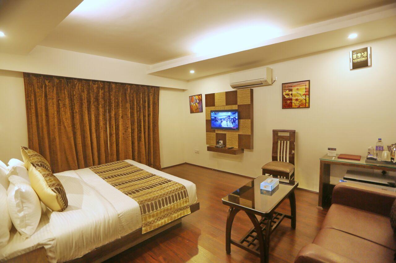 22 Enclave Evoke Lifestyle Srinagar (Jammu and Kashmir)