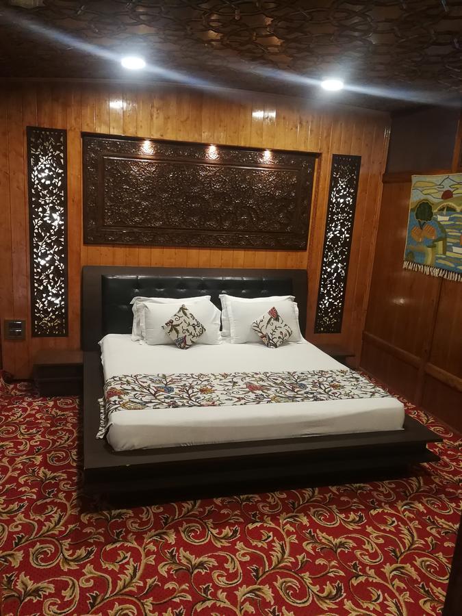New Jacquline Heritage Houseboats Srinagar (Jammu and Kashmir)