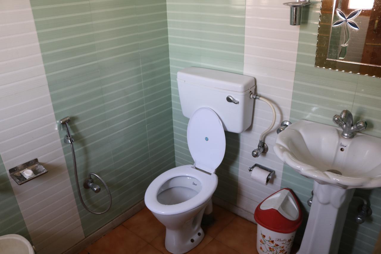 Hotel Akbar Srinagar (Jammu and Kashmir)