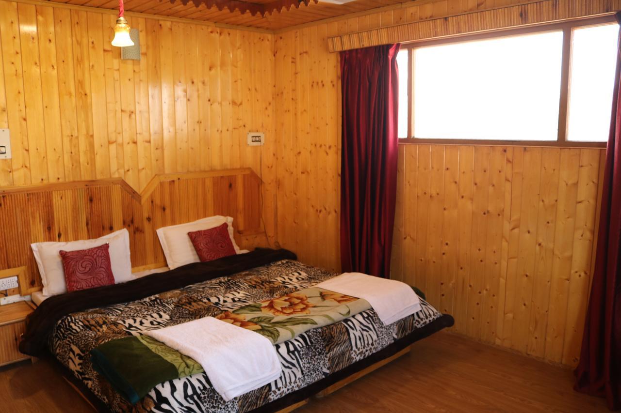 Akbar Hotel 2*