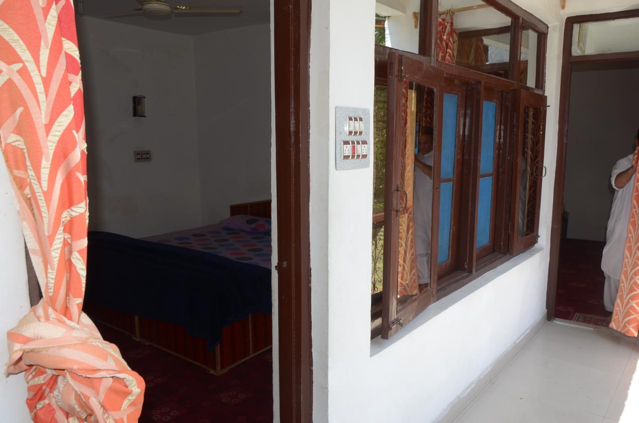 Howrah Hotel