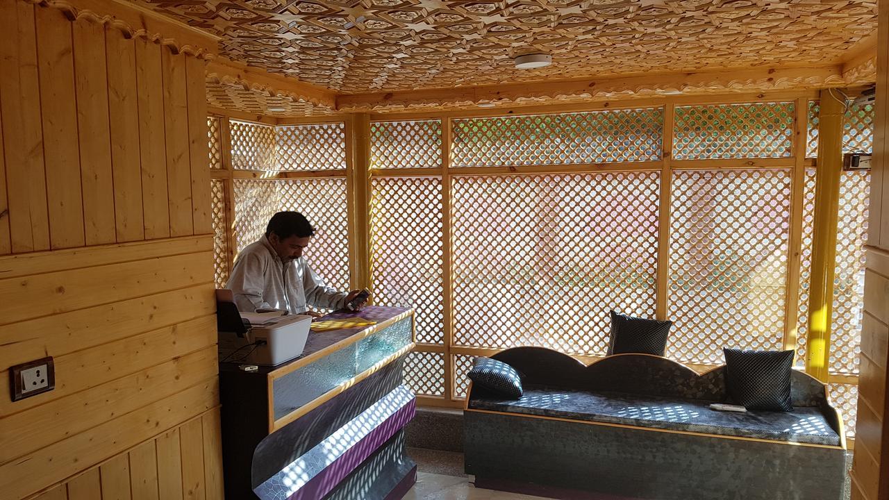 Gulistan Hotel 3*