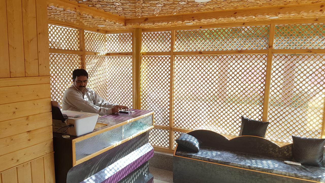 Gulistan Srinagar (Jammu and Kashmir)