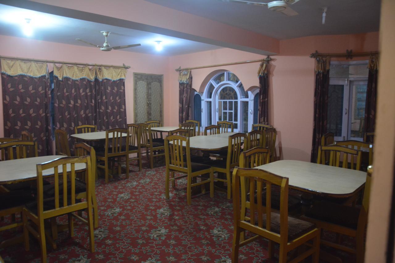 Hotel Bakhtawar 2*