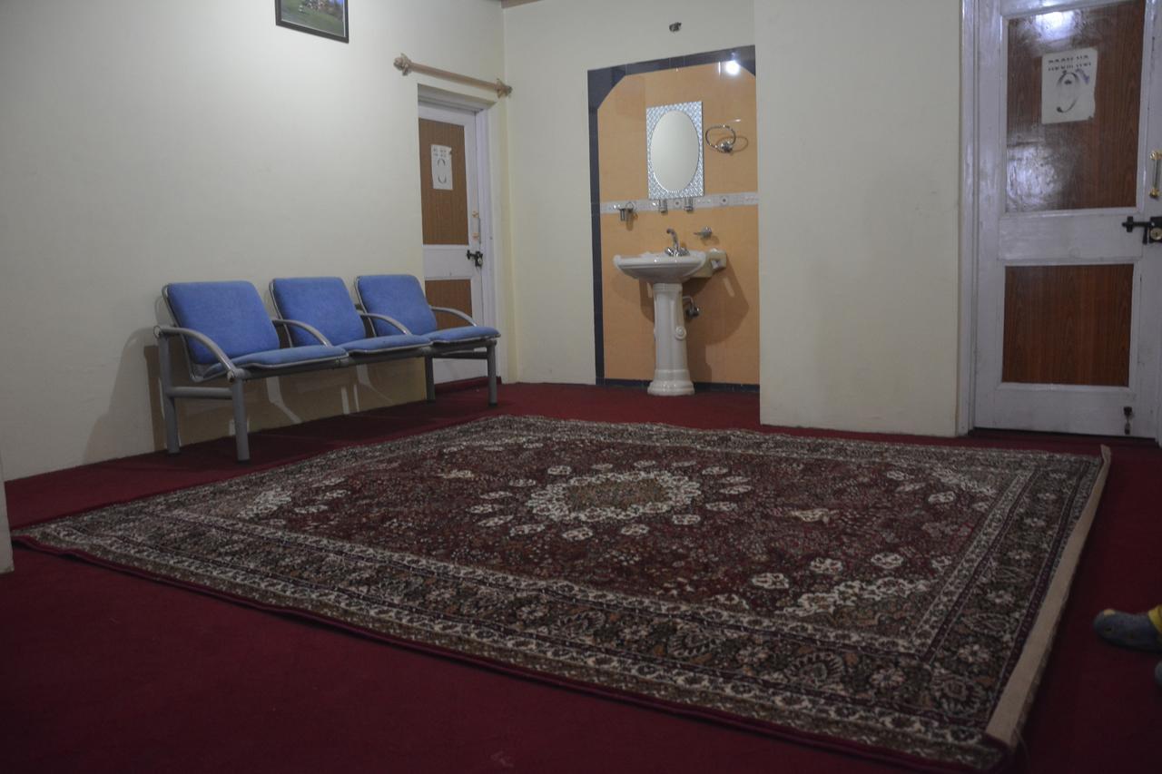 Bakhtawar Hotel Srinagar (Jammu and Kashmir)