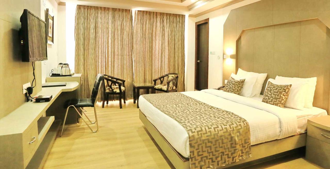 Crown Plaza Residency Hotel