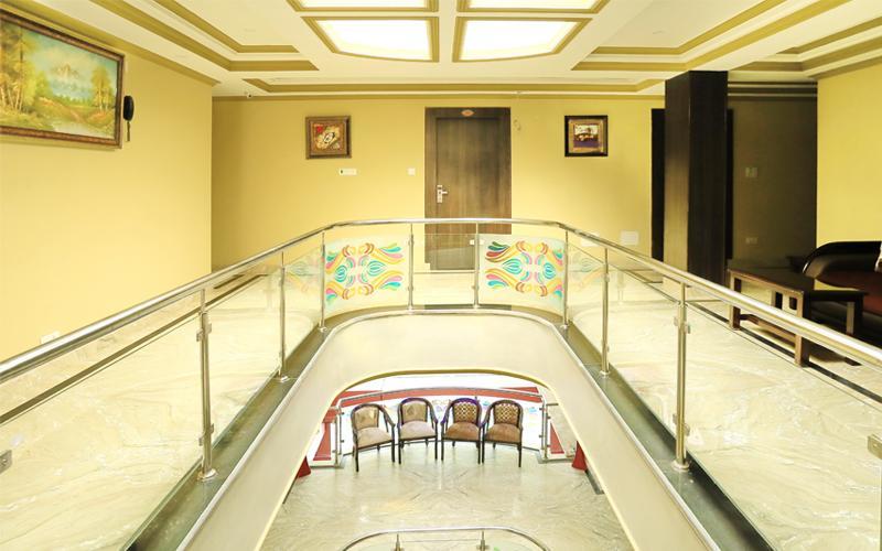 Hotel Crown Plaza Residency 3*