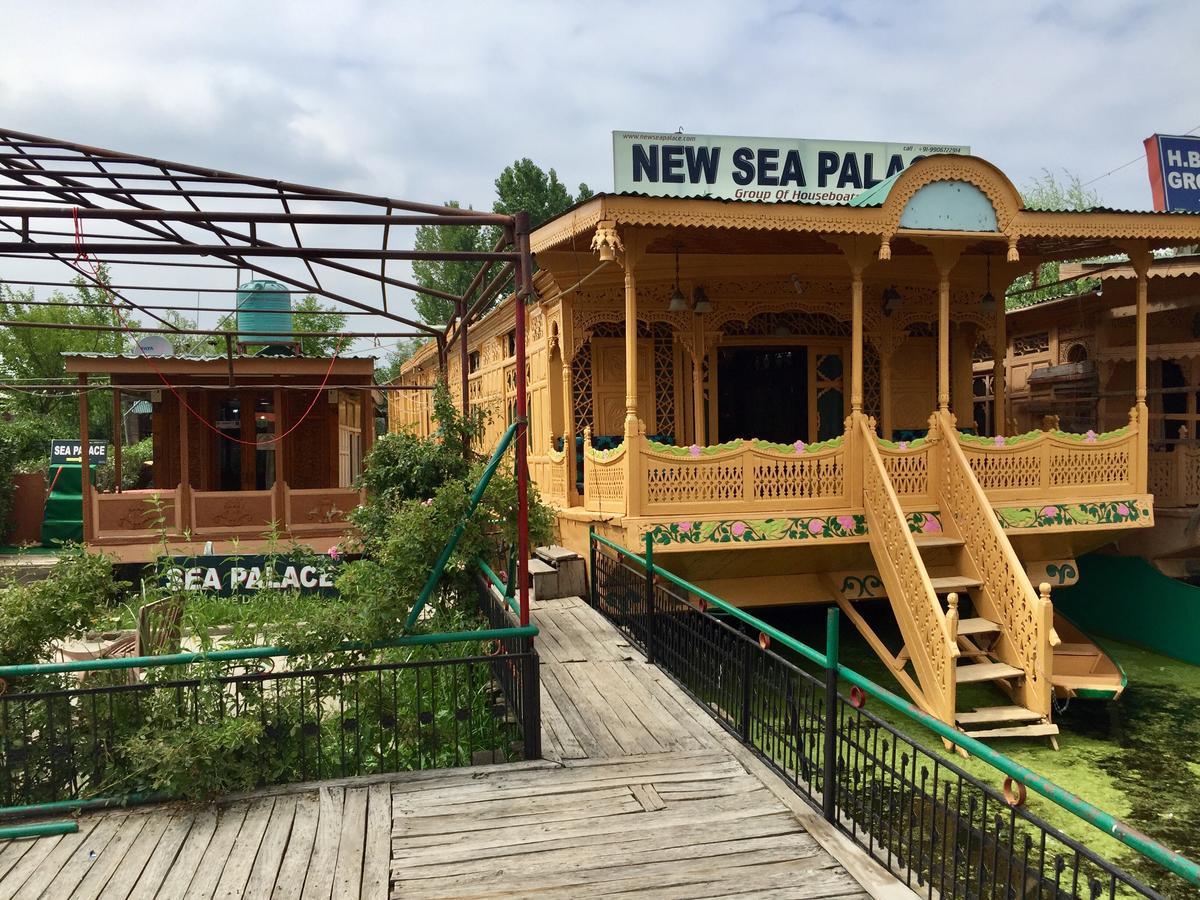 New Sea Palace Houseboats Hotel 4*
