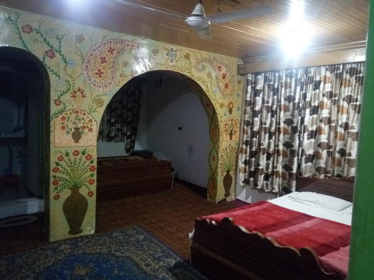 Shalimar Bed & Breakfast Srinagar (Jammu and Kashmir)