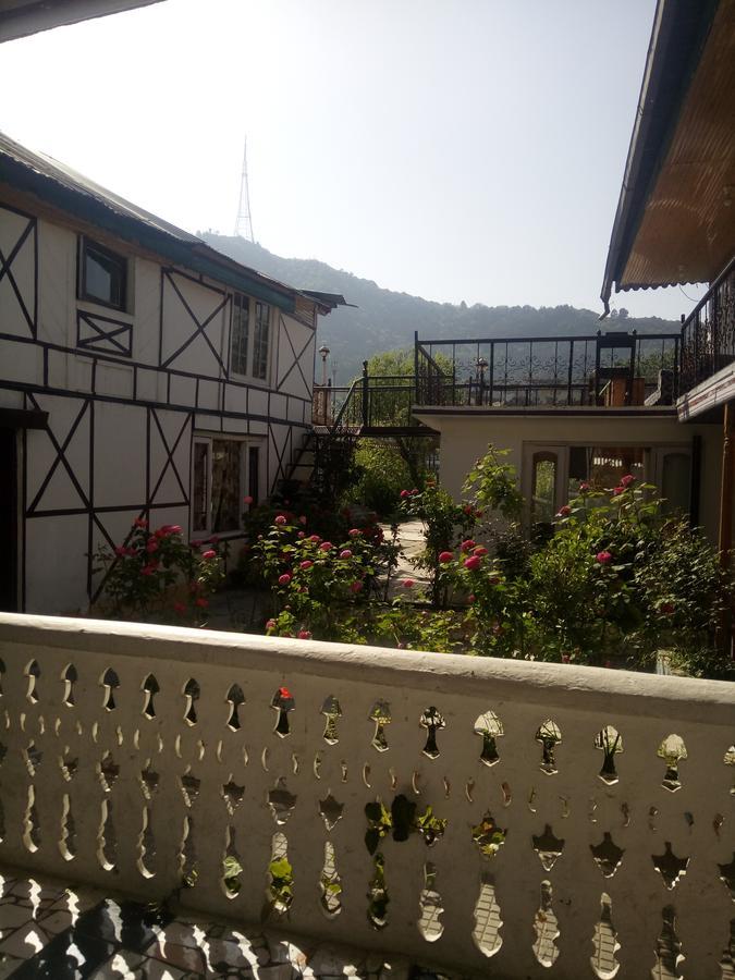 Shalimar Srinagar (Jammu and Kashmir)