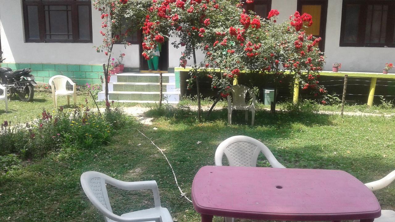Alamdar Srinagar (Jammu and Kashmir)