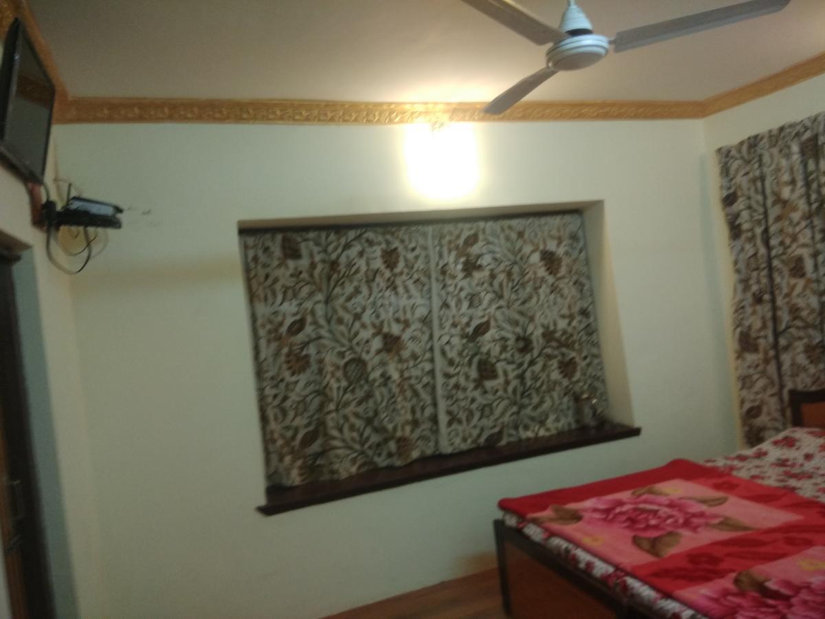 Jannat Guest house Srinagar (Jammu and Kashmir)