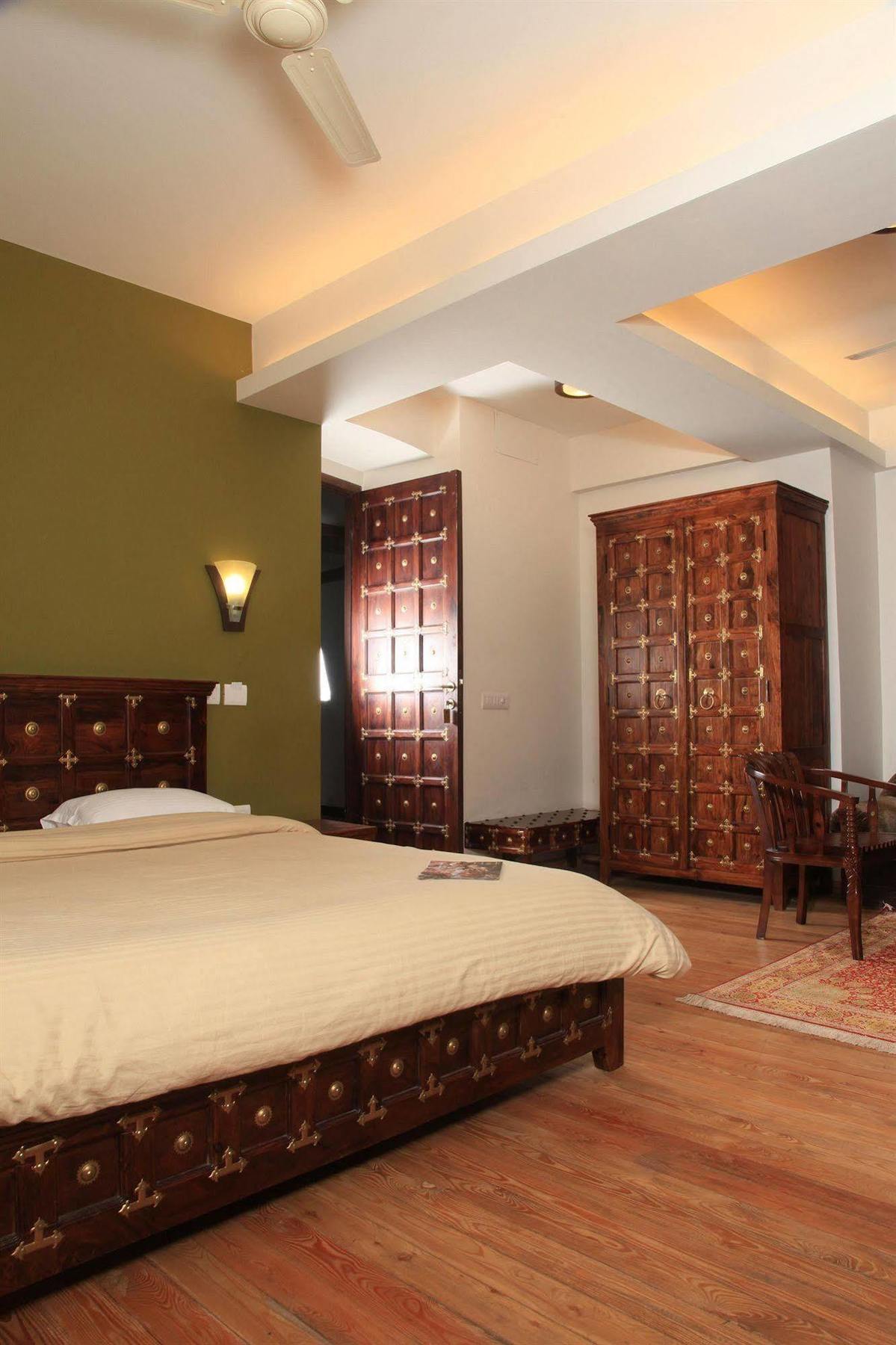 Royal Khazir Boutique Hotel 3*