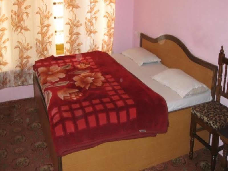 Gulistan 3* Srinagar (Jammu and Kashmir)