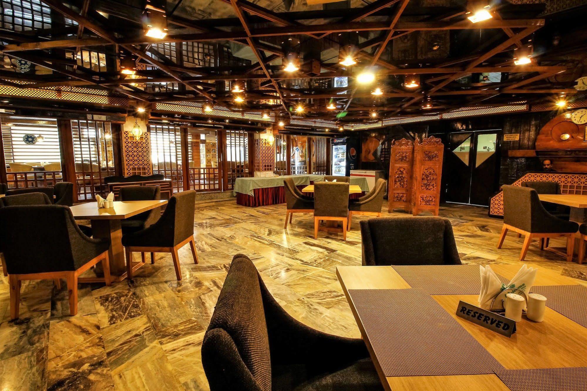 Hotel Welcome At Dal 3*