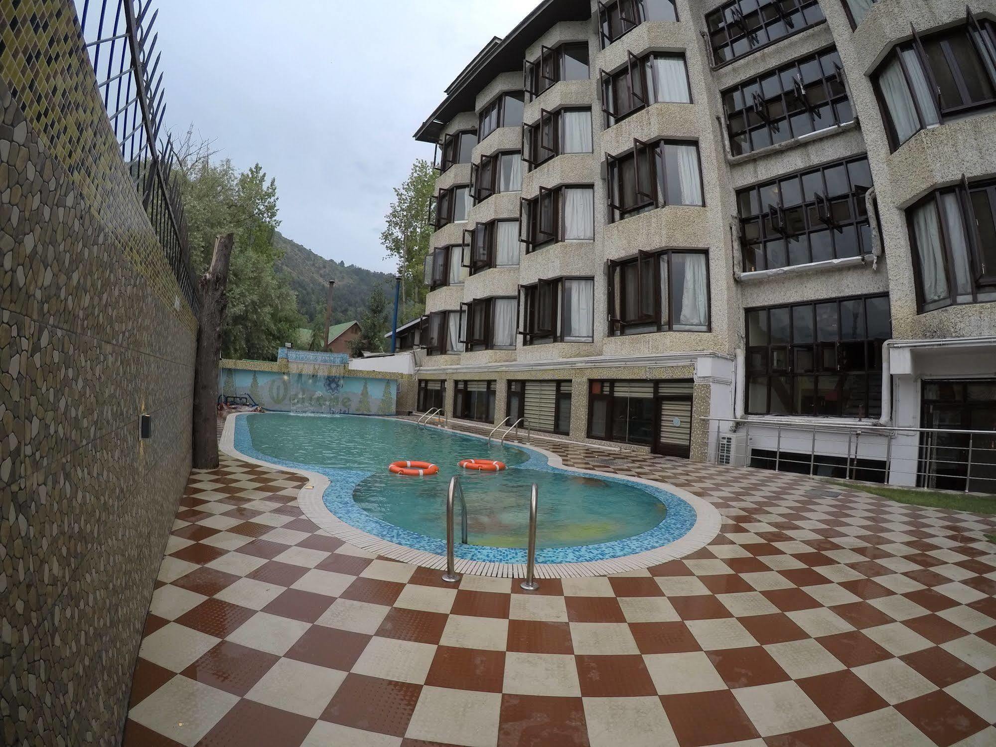 Hotel Welcome At Dal 3*