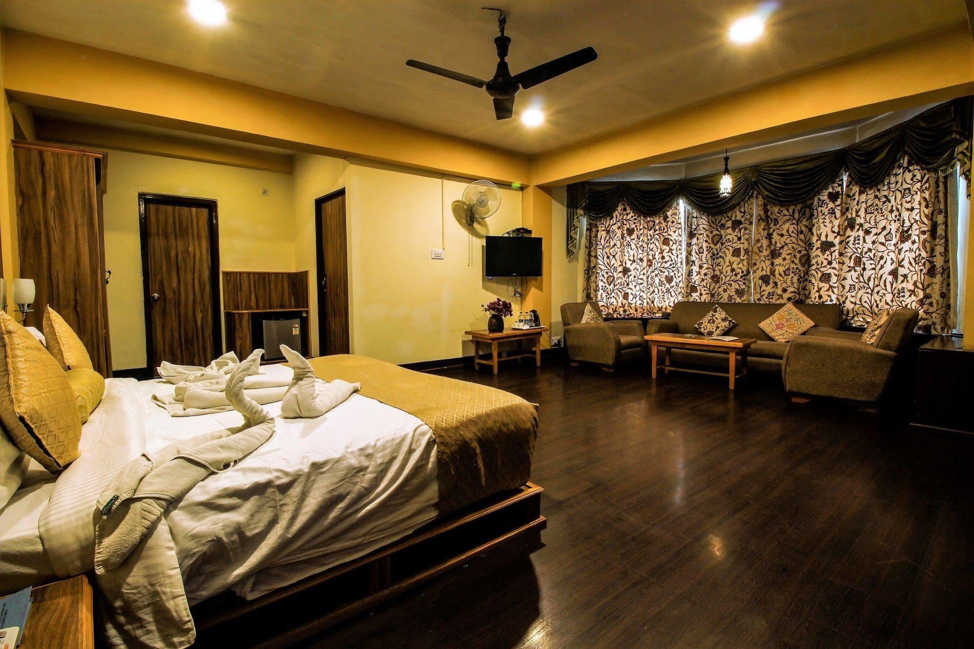 Welcome At Dal 3* Srinagar (Jammu and Kashmir)